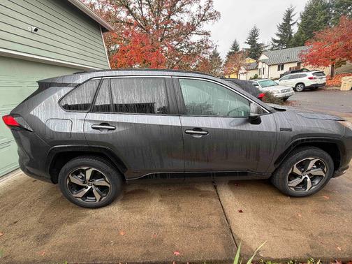 2024 Toyota RAV4 Prime SE