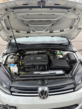 White 2016 Volkswagen Golf R 4-Door