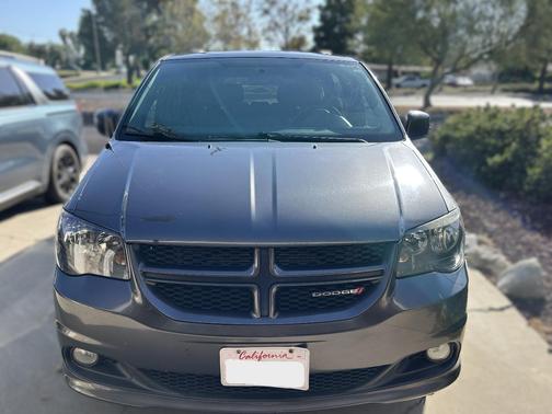 Gray 2016 Dodge Grand Caravan R/T