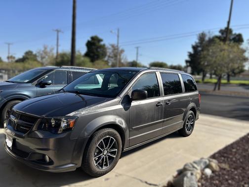 Gray 2016 Dodge Grand Caravan R/T