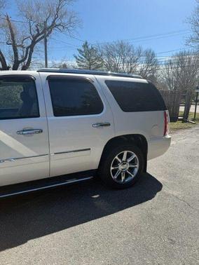 Beige 2013 GMC Yukon Denali