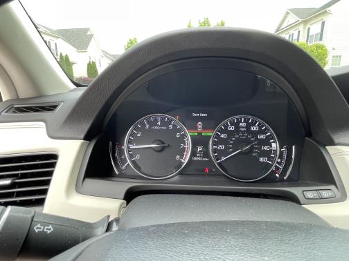 Photo 5 of 10 of 2014 Acura RLX Advance Package