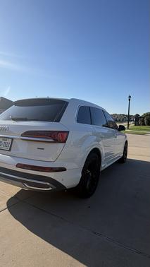 White 2021 Audi Q7 45 Premium Plus