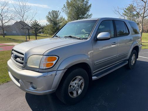 2004 Toyota Sequoia SR5