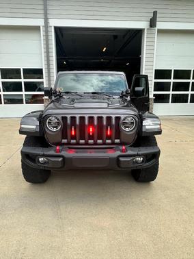 Gray 2018 Jeep Wrangler Unlimited Rubicon