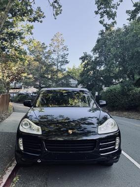 2010 Porsche Cayenne Base