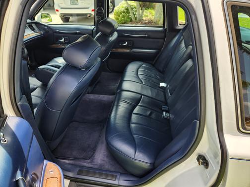 1996 Lincoln Town Car Executive