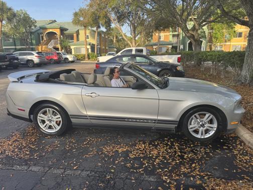 2010 Ford Mustang Premium