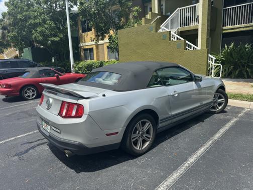 2010 Ford Mustang Premium