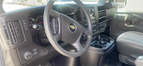 2017 Chevrolet Express 3500 LT