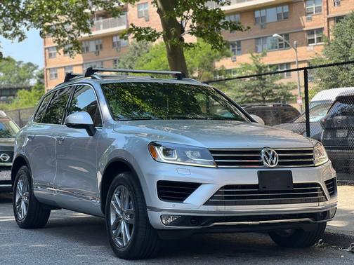 2017 Volkswagen Touareg V6 Wolfsburg Edition