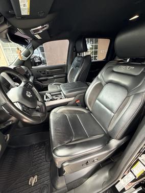 Black 2022 RAM 1500 Laramie