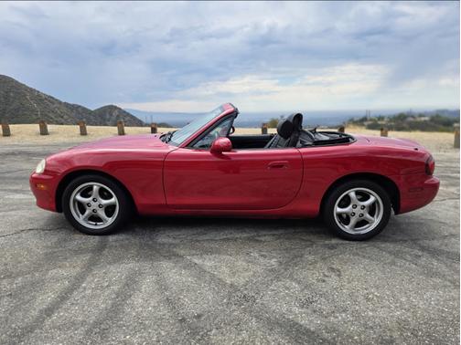 2001 Mazda MX-5 Miata Base