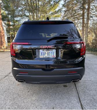 Black 2021 GMC Acadia SLT