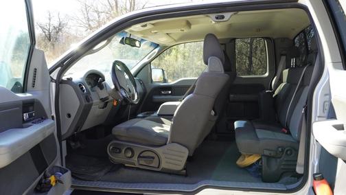 Silver 2006 Ford F-150 XLT SuperCab