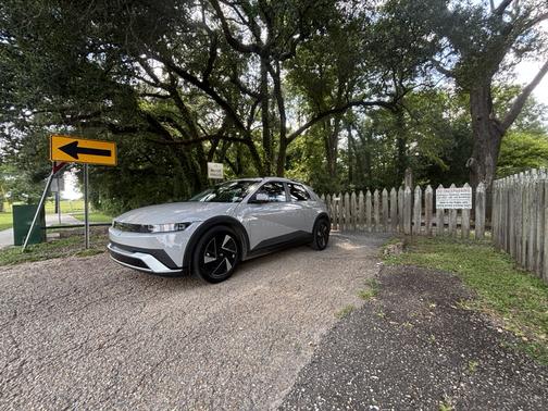 2025 Hyundai IONIQ 5 SEL