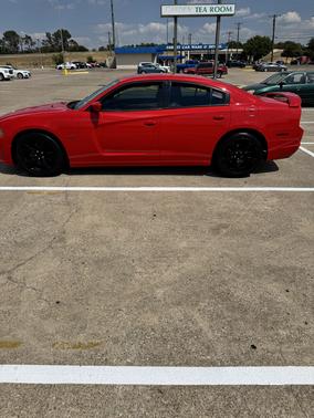 Red 2014 Dodge Charger R/T