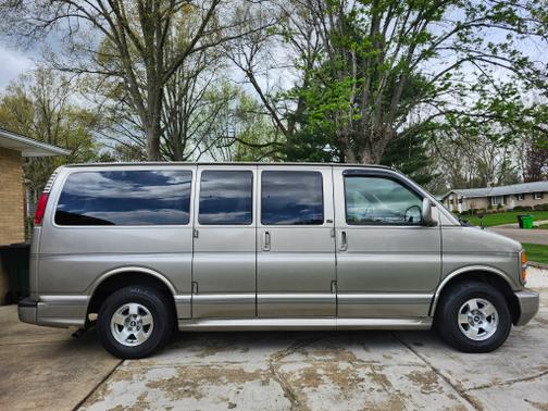 Beige 2001 Chevrolet Express 1500 LT Wagon