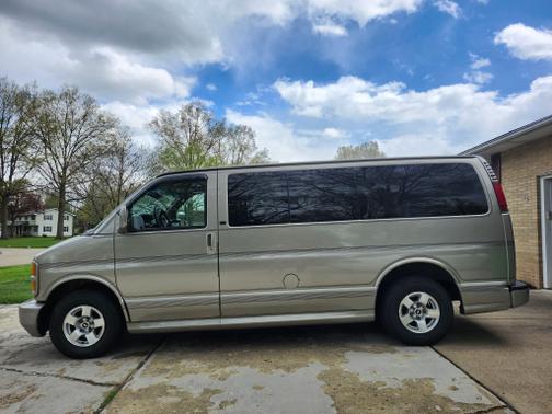 Beige 2001 Chevrolet Express 1500 LT Wagon