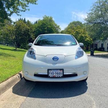 White 2017 Nissan Leaf S