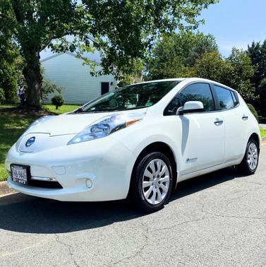 White 2017 Nissan Leaf S