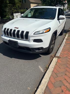 White 2016 Jeep Cherokee Latitude