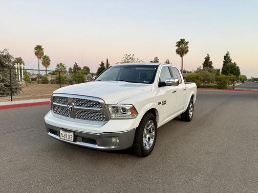 2017 RAM 1500 Laramie