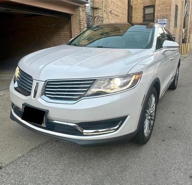 White 2017 Lincoln MKX Reserve