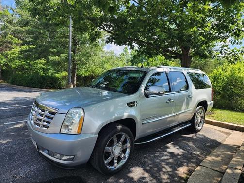 2011 Cadillac Escalade ESV Luxury