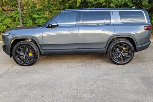 2023 Rivian R1S Adventure Quad-Motor Large Package