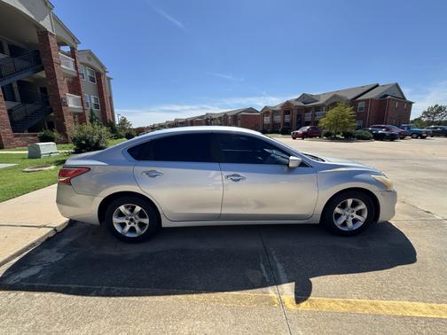 Silver 2013 Nissan Altima 2.5 S
