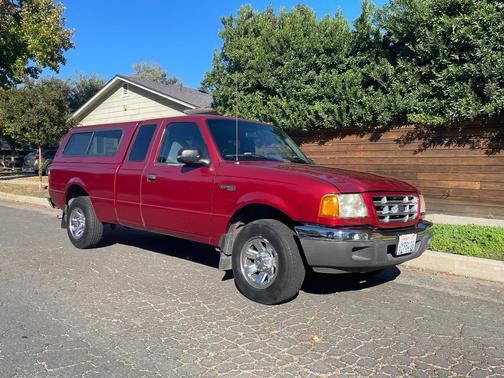 Red 2002 Ford Ranger XLT SuperCab