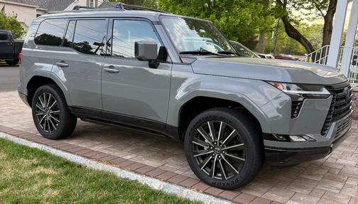 Gray 2025 Lexus GX 550 Luxury+
