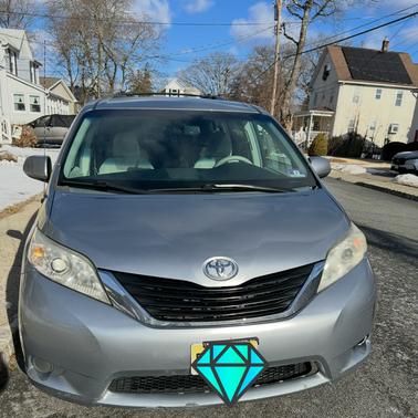 2013 Toyota Sienna LE