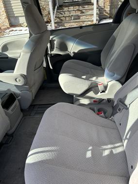 2013 Toyota Sienna LE