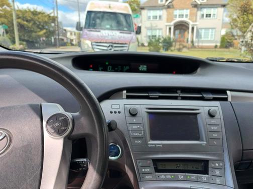 2012 Toyota Prius Plug-in Base