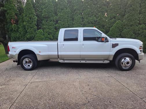 White 2010 Ford F-350 King Ranch