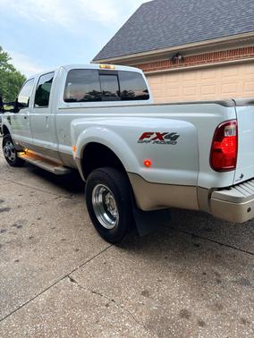 White 2010 Ford F-350 King Ranch