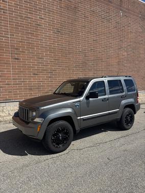 Gray 2012 Jeep Liberty Sport