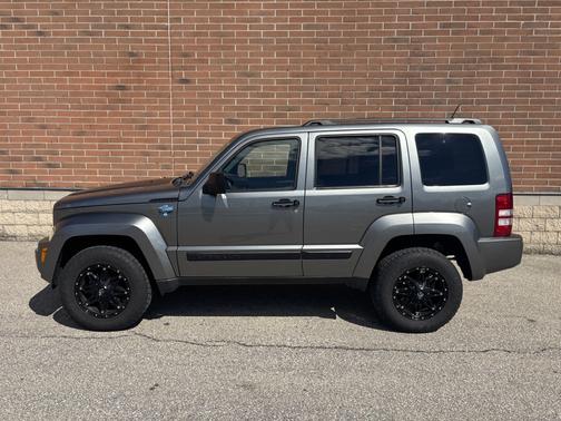 Gray 2012 Jeep Liberty Sport