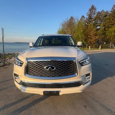 White 2019 INFINITI QX80 LUXE