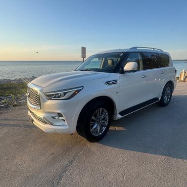 White 2019 INFINITI QX80 LUXE