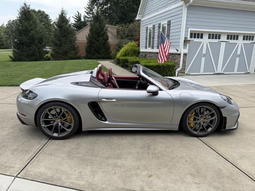 Silver 2022 Porsche 718 Spyder 718 Spyder