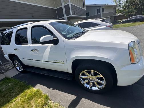 White 2012 GMC Yukon Denali