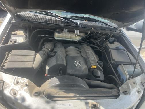 Silver 1999 Mercedes-Benz M-Class ML320