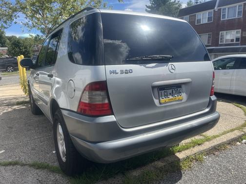 Silver 1999 Mercedes-Benz M-Class ML320