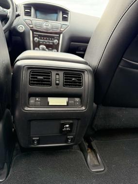 2013 Nissan Pathfinder SL