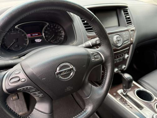 2013 Nissan Pathfinder SL