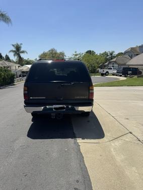 Black 2004 Chevrolet Suburban 1500 LT