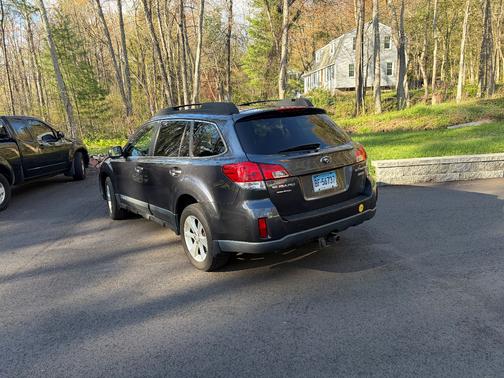Gray 2013 Subaru Outback 2.5i Premium